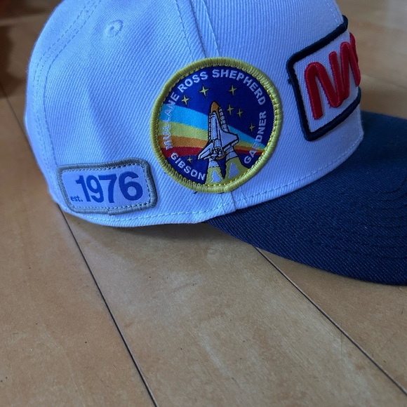 NASA adjustable hat - Picture 3 of 4